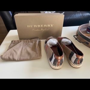 Burberry Women’s Housecheck Hodgeson Espadrille